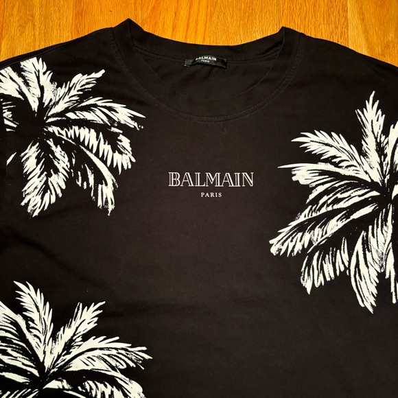 Balmain Runway 2024 Palm Print Logo Tshirt, Like New 🔥 - Picture 3 of 6